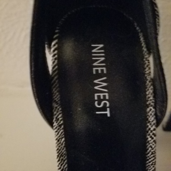 Ladies Shoes - Picture 3 of 3